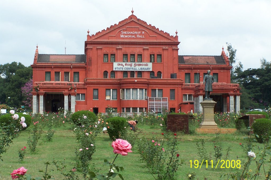 A Public Library located in the famous Cubbon Park Bengaluru by mpeeran