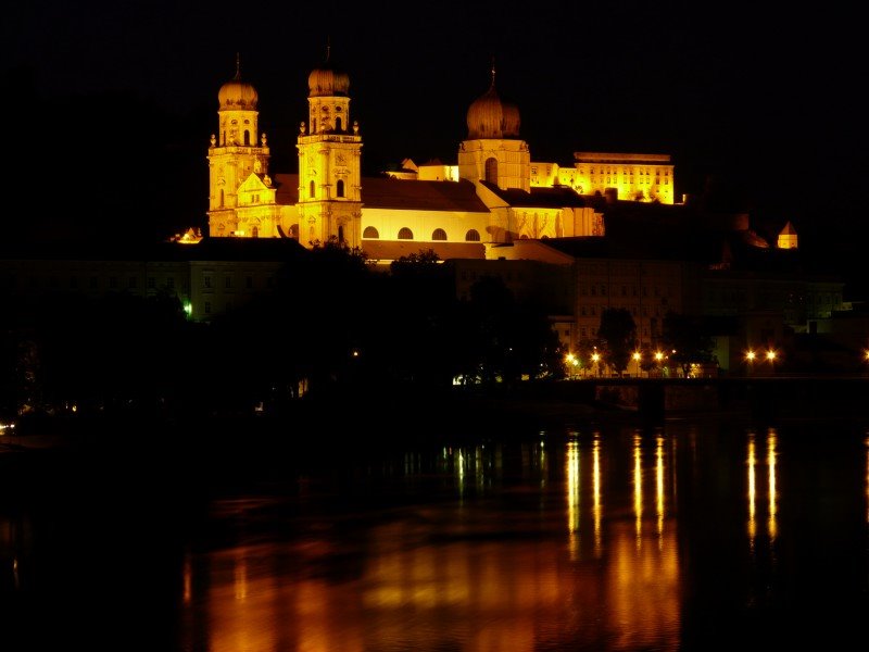 Passau by night by Charles.pl