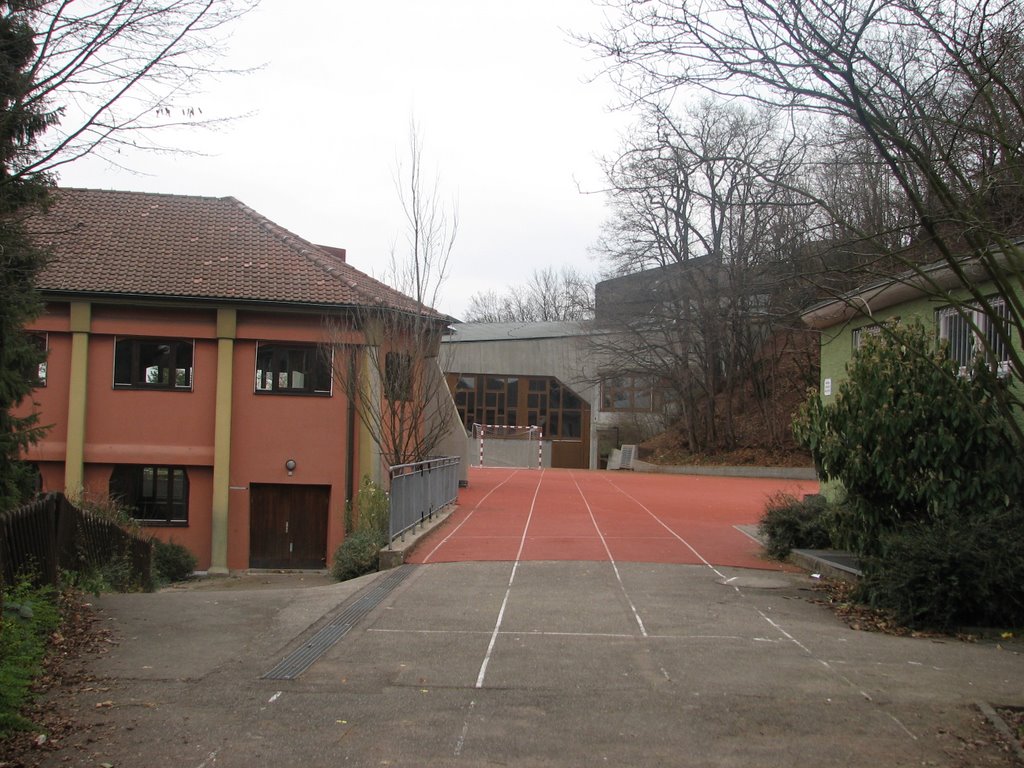 Waldorfschule Uhlandshöhe, Turnplatz by Lothar Wiese