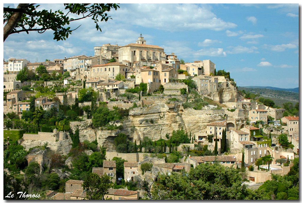 Gordes, Luberon, Provence, Vaucluse, France. by Patrick LeThorois