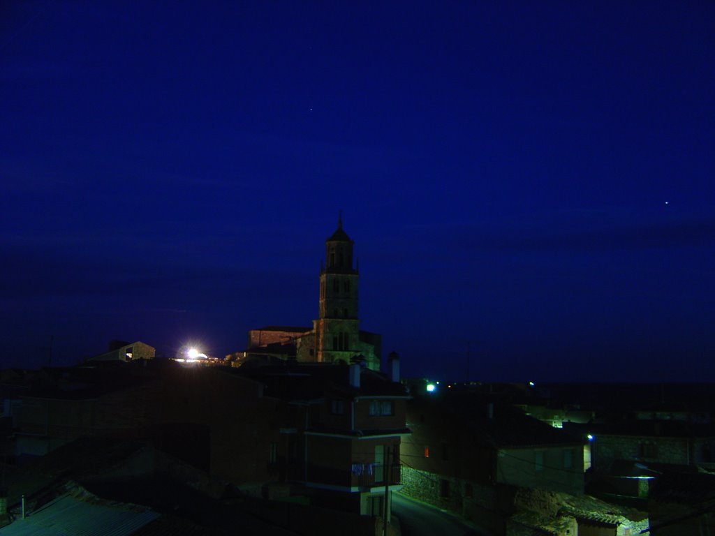 Santa Maria del Campo - Iglesia de noche by Karakoram