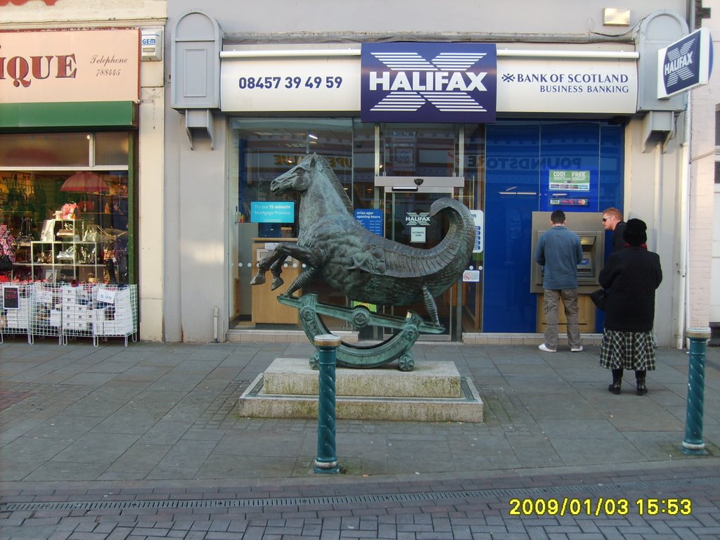 Symbol of Porthcawl by Rory Thudgutter