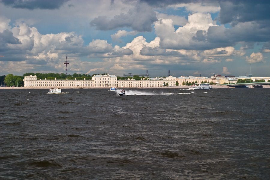 Tsentralny District, St Petersburg, Russia by Constantin Voutsen