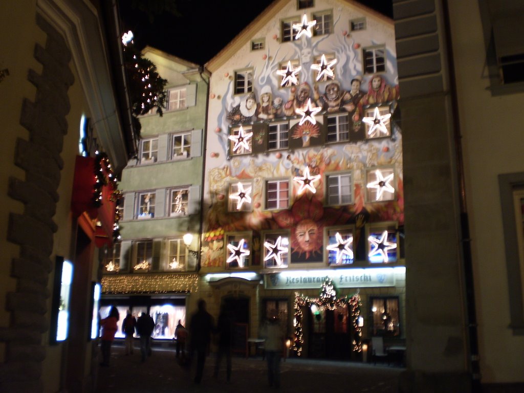 Weihnachtsbeleuchtung in der Altstadt von Luzern by Miraceli