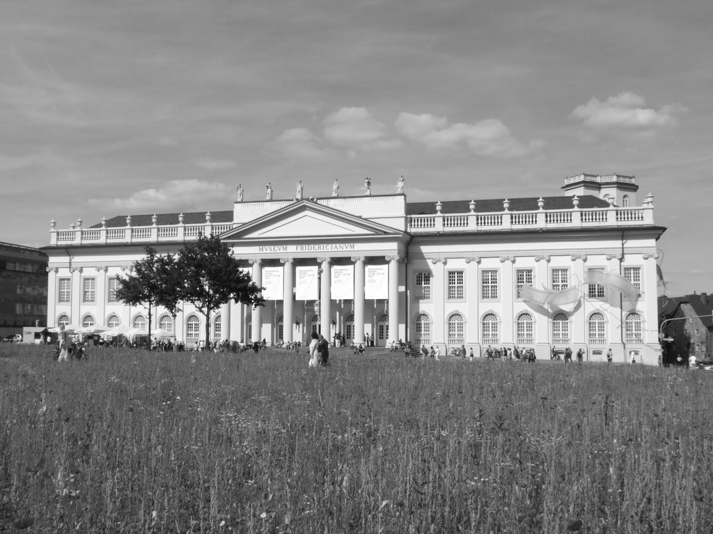 Fridericianum by Reiner Wolf