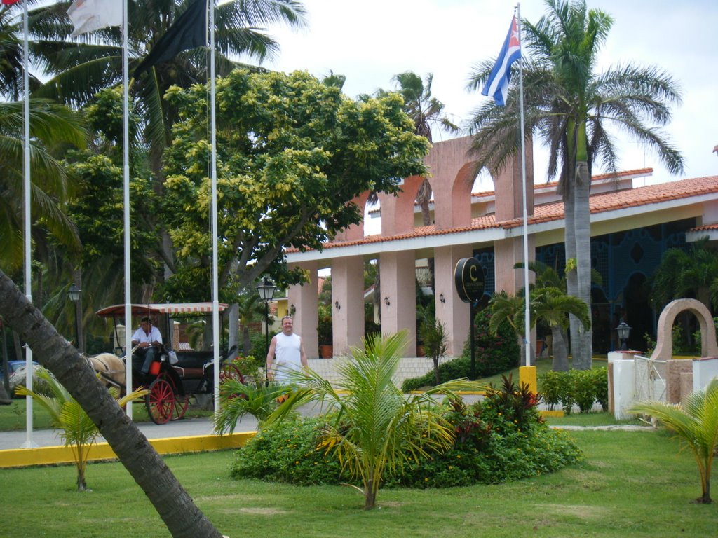 Hotel Barlovento, Varadero, Cuba by yavonnavich