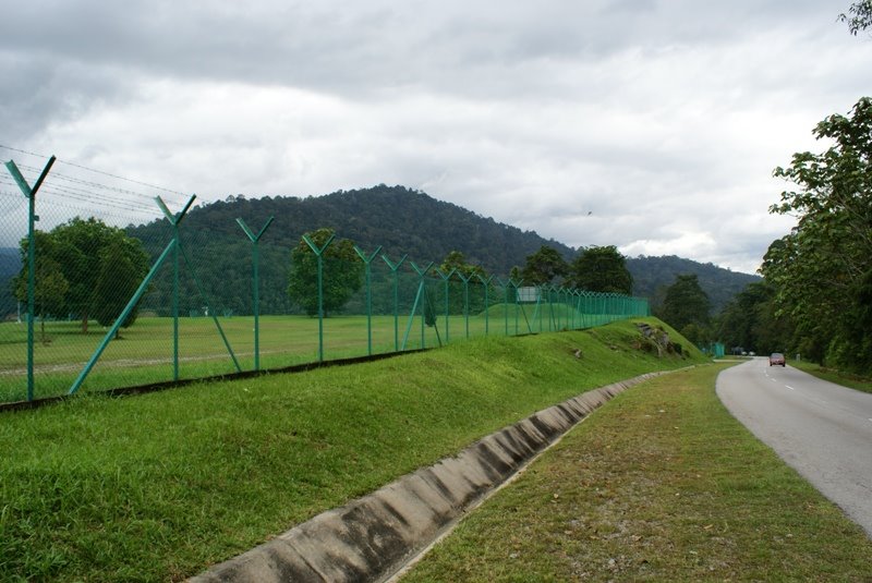 Kawasan larangan @ Empangan Semenyih by mohd salim yunus