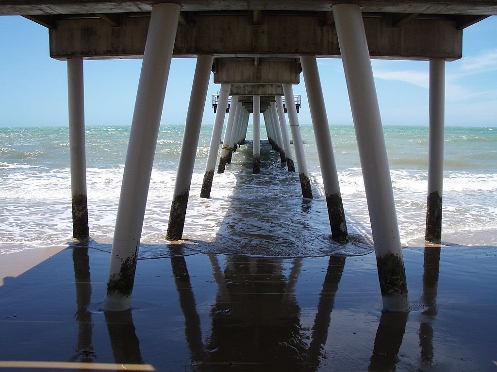 Hervey Bay by Torben R.