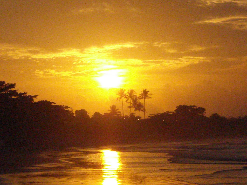 Nascer do Sol Praia de Santa Mônica Guarapari E.S by Alessandro (TICO)