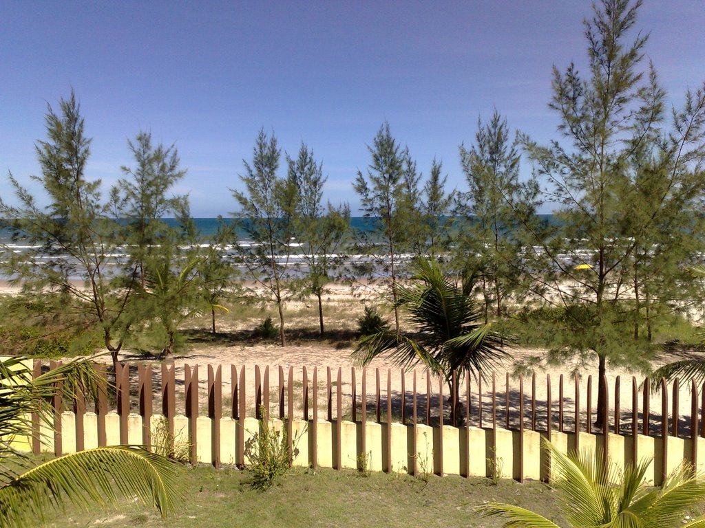 Praia do Guaibim - Vista do Hotel by Helio Queiroz Filho