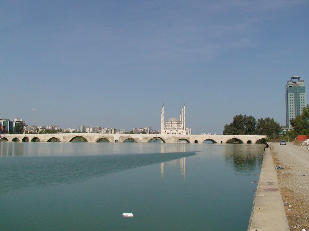 Adana, Reşatbey Mh., Seyhan/Adana, Turkey by Hüseyin TUNÇEL