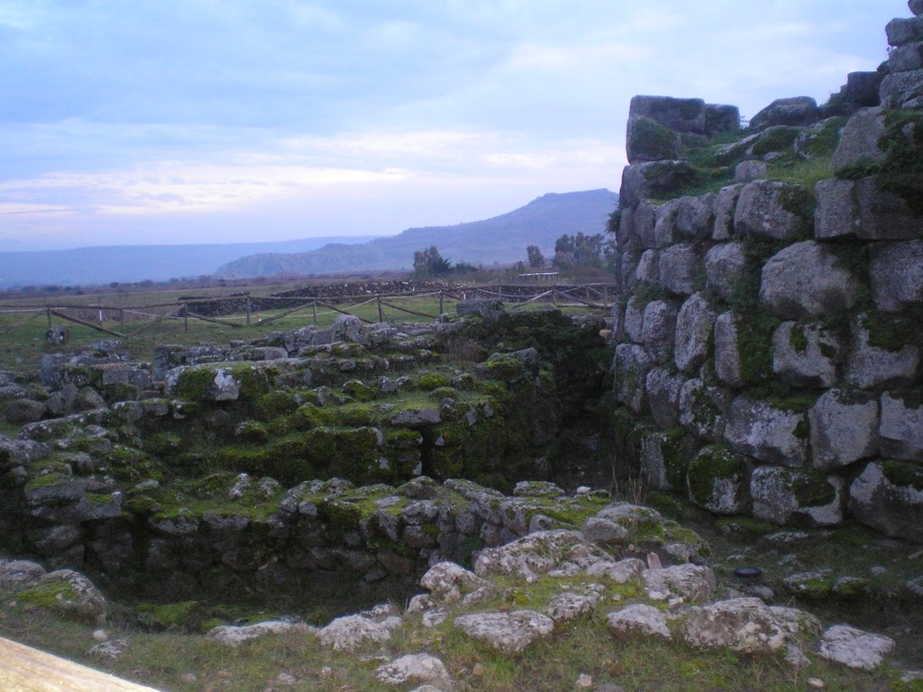 Cultura de los nuraghes - S Antine by Juan A. Malo de Moli…