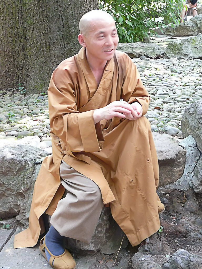 Lingyin Temple, Hangzhou. China. by Nicola e Pina China