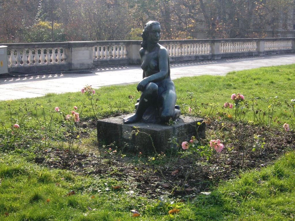 Statue of a woman by Marco Morandotti