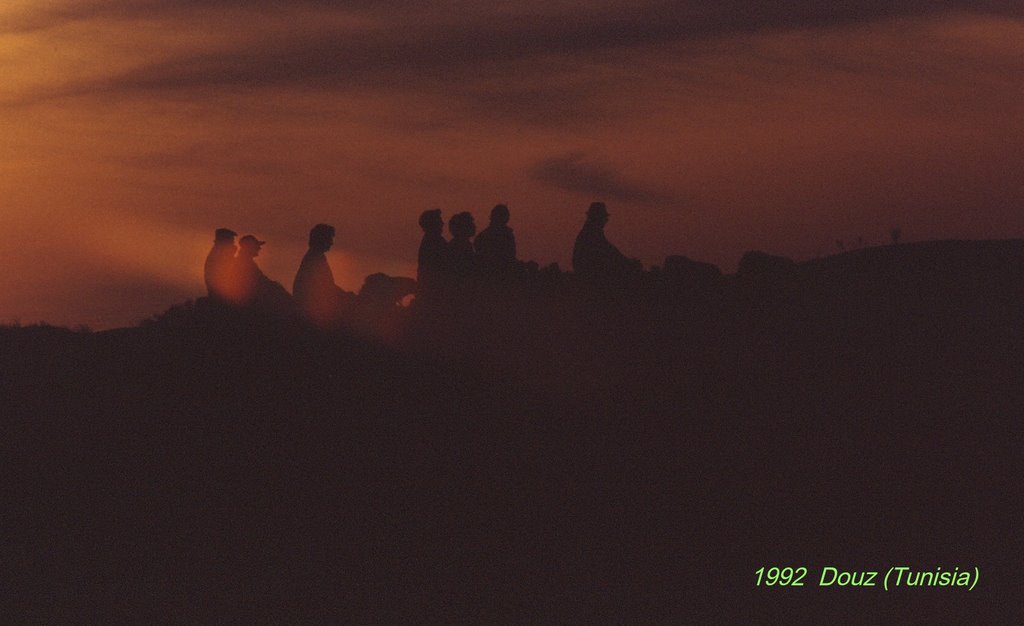 1992 ombre nel deserto-Douz (Tunisia) by Carlo Contessa