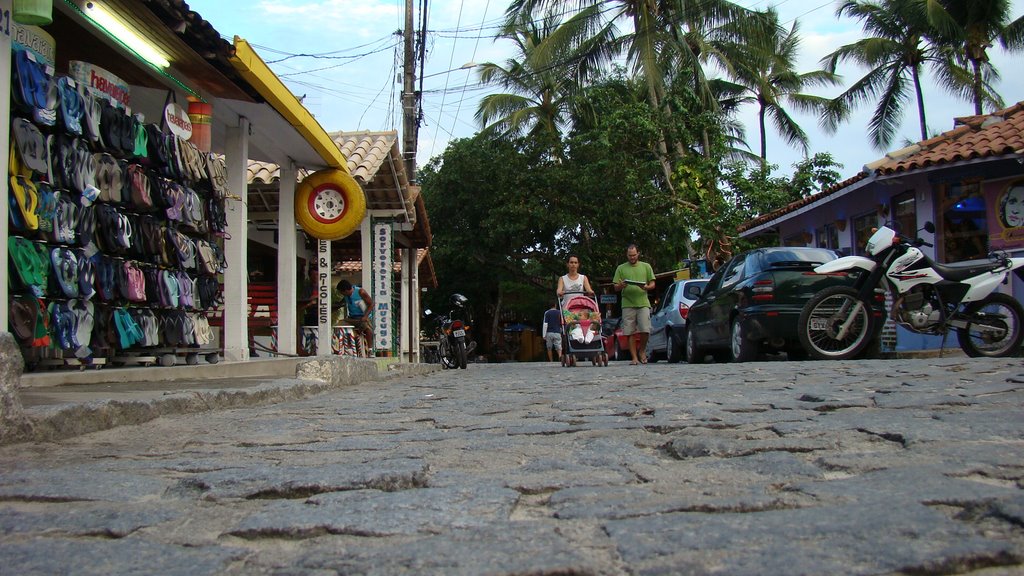 Rua central de Arraial d´Ajuda. Centro comercial. Porto Seguro-BA by MARCO SENCHE