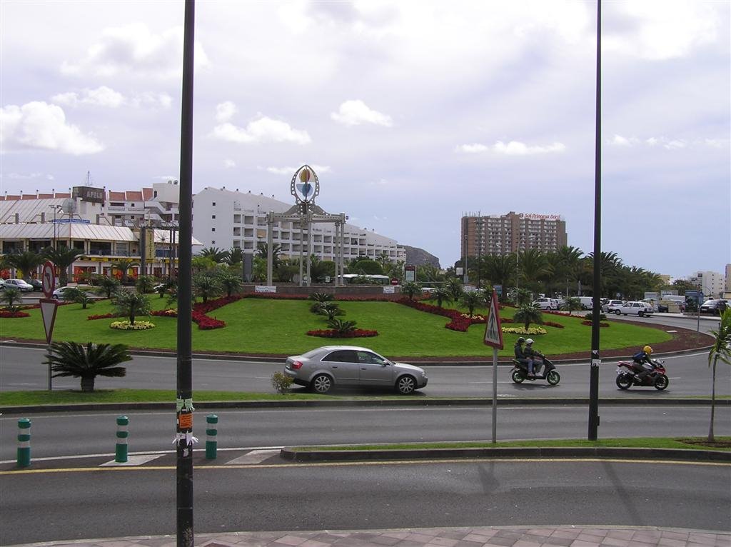 Plaza de la Chayofita by Juha Meriluoto