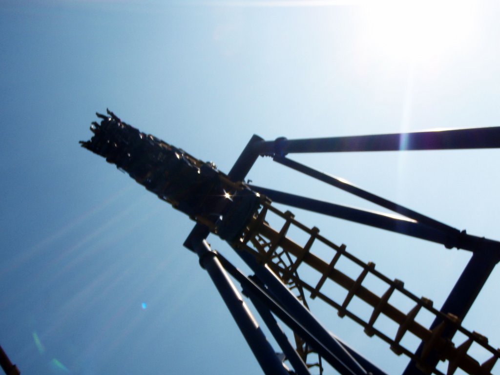 03-12-2008 Batman the Ride, Six Flags México, Ciudad de Méx. by Esteban M. Luna (esmol). by ESTEBAN M. LUNA