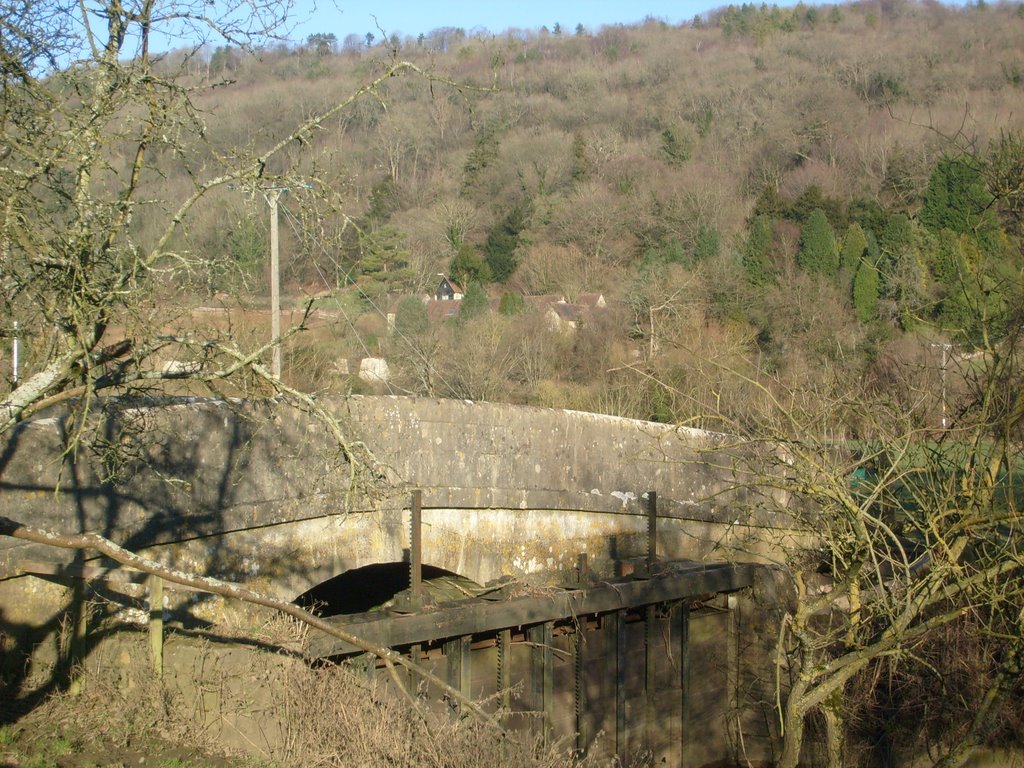 Pumping Station nr Warliegh Weir by Snapp3r