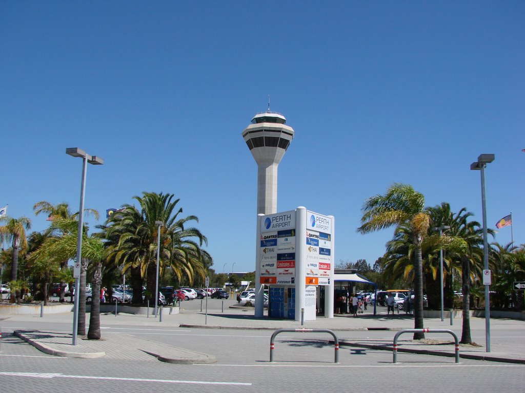 Perth Airport by WY iLeopard