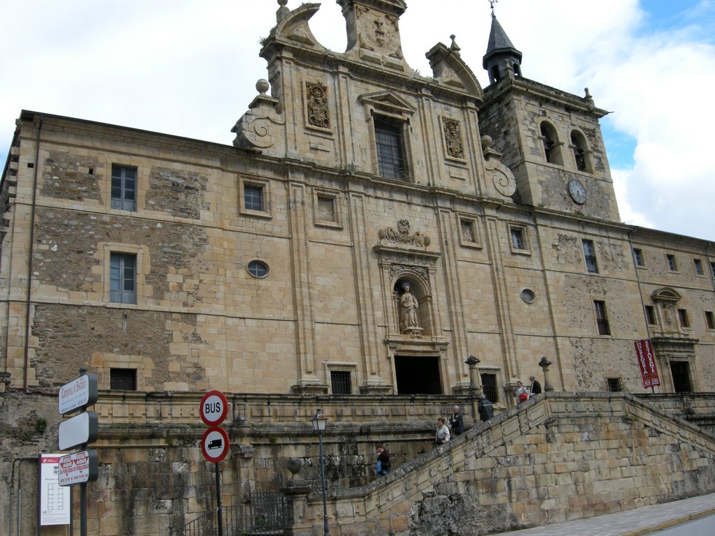 Villafranca del Bierzo - Chiesa e Convento di San Nicolas by P.Tiago