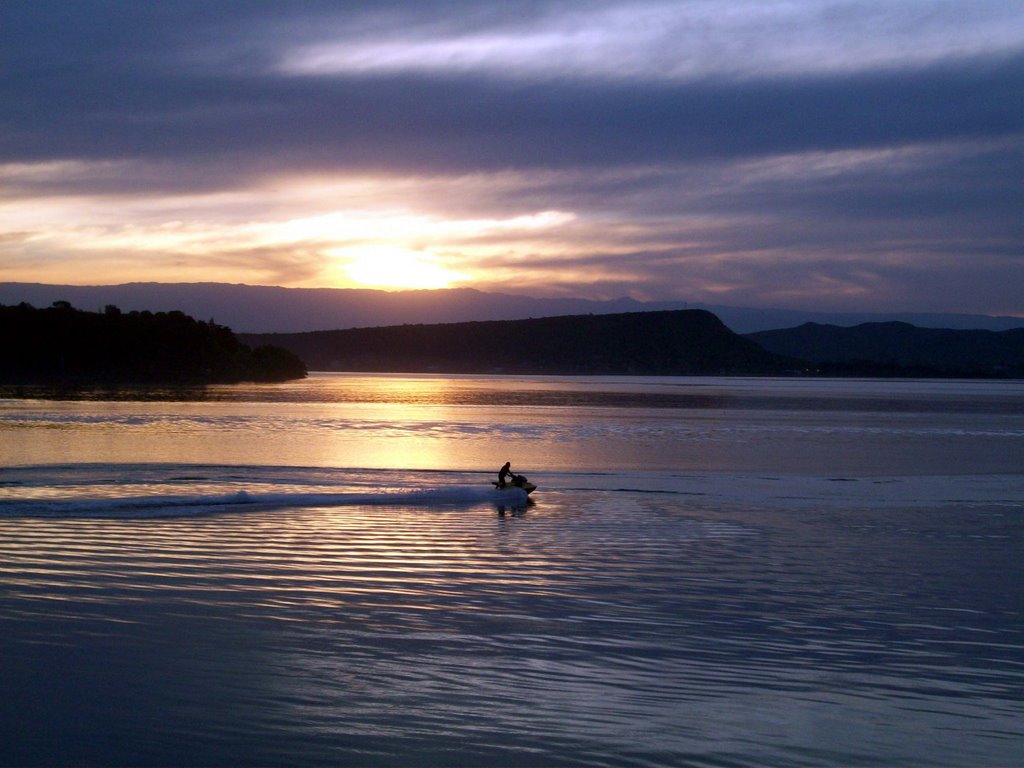 Atardecer en el murallón by lucas.b