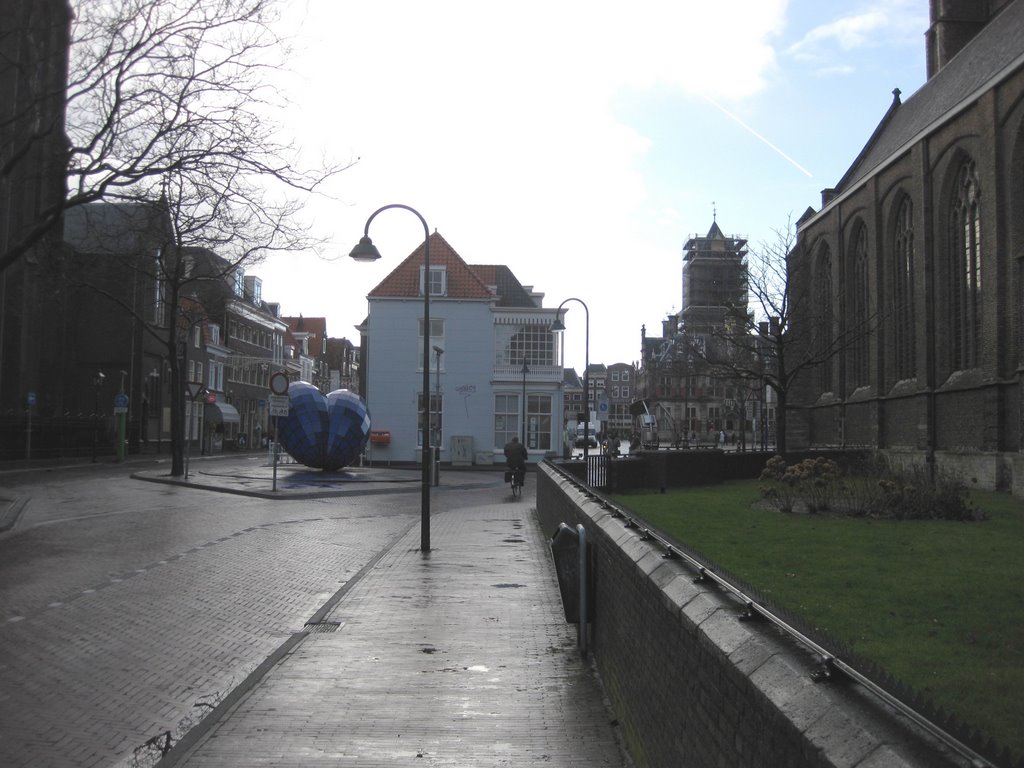 Delft, Oude Langedijk met rechts de Markt by R.Jutte-vander Krogt