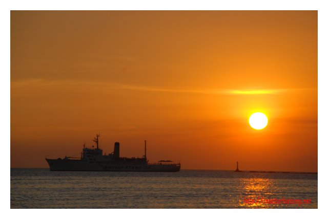 Manila Bay Sunset by Ricky Refuerzo