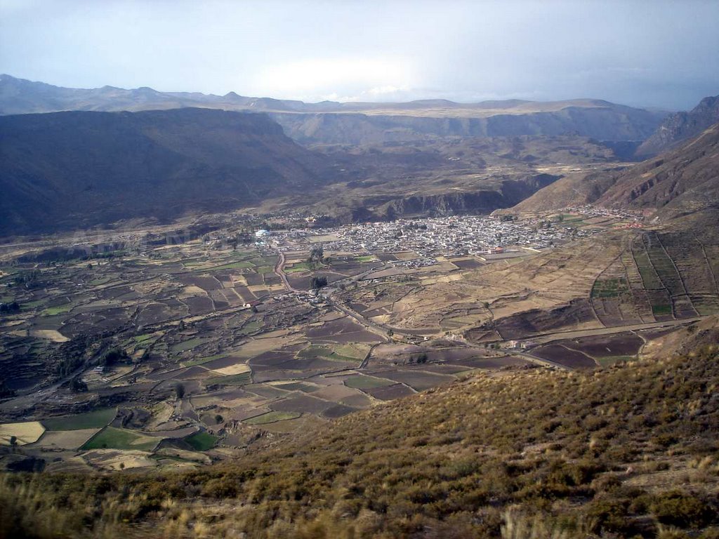 Vista panoramica de Chivay by Christian Riveros