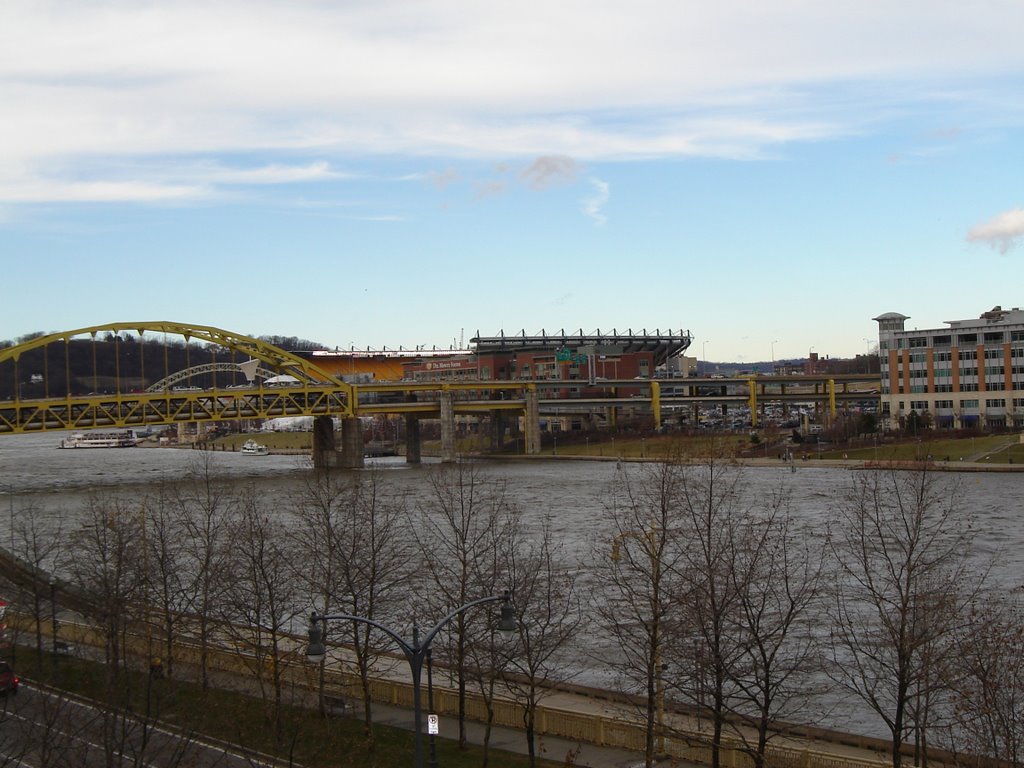 Heinz Field from downtown by jeffmart