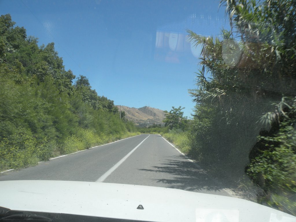 Camino a la Ciudad de Melipilla by hugo lagos Jorquera