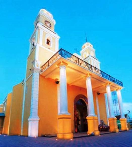 Iglesia de la Virgen del Carmen by Gurigutia