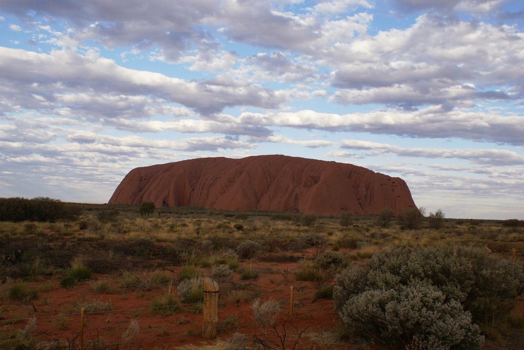 Uluru - Brown by tim.watts.au