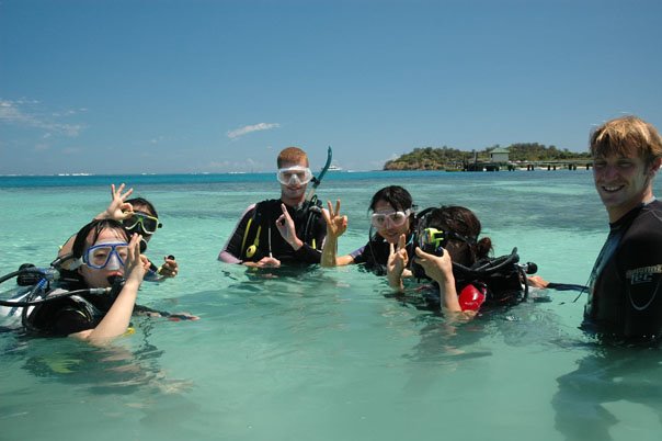 Ratu Kini Backpackers and Dive Resort, Mana Island by tkabu