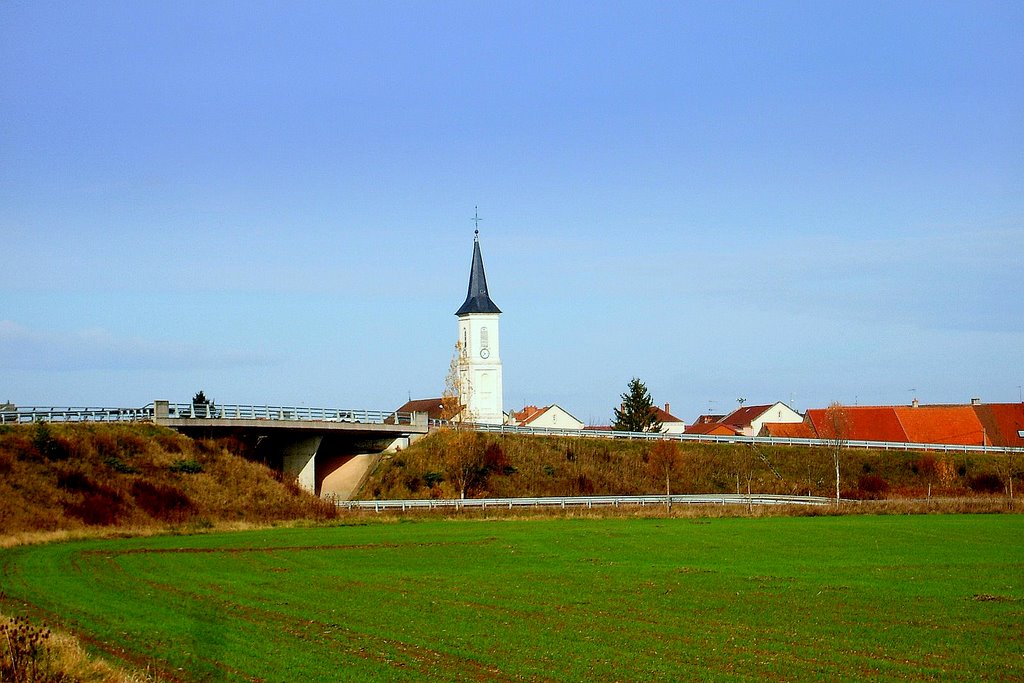 TAVAUX Jura by Bernard Bonin