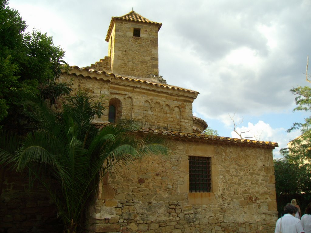 Iglesia de Sant Pere, Ullastret. by Raitana