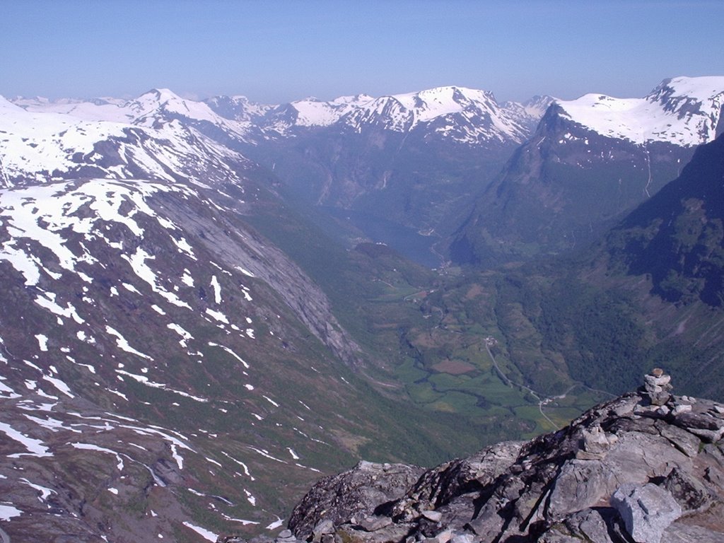 Geirangerfiord from Dalsnibba by Grizz