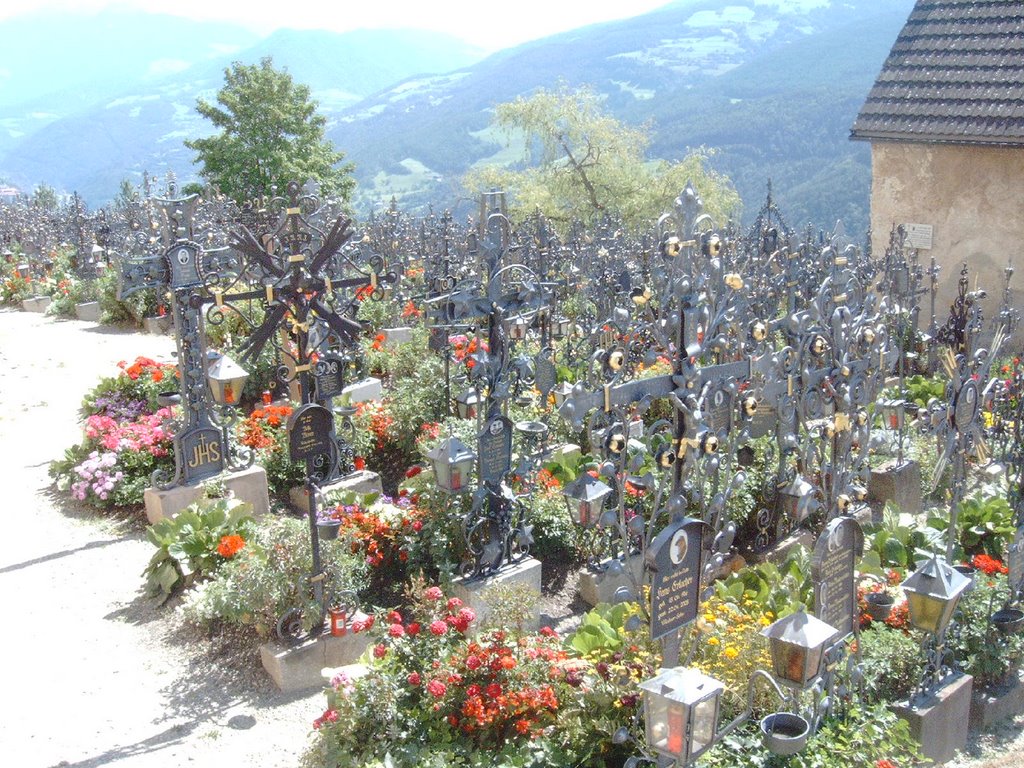 Friedhof von Villanders by longjack