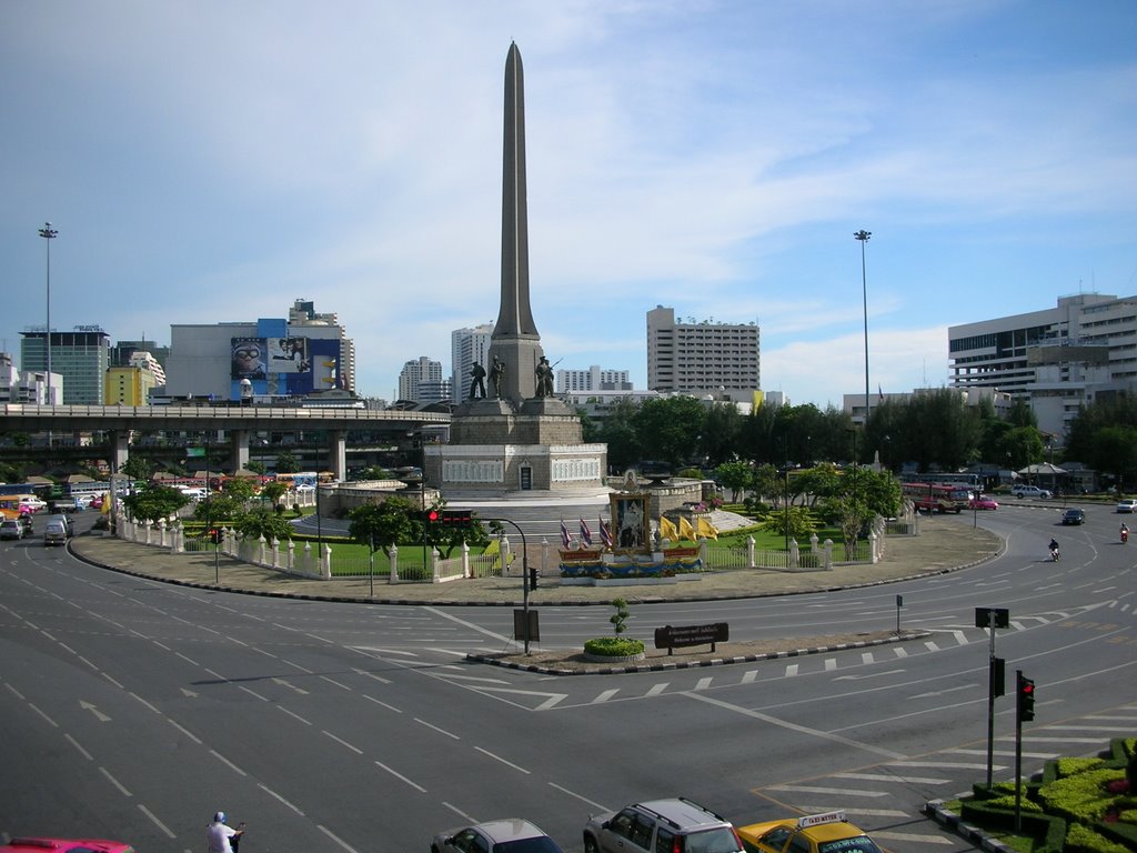 Victory monument by taodancheng