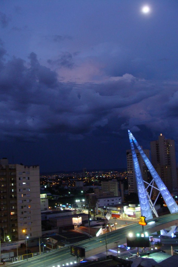 Monumento à Noite by osvaldoeaf