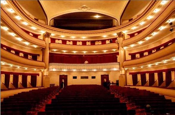 Teatro interior by mau_sbruno