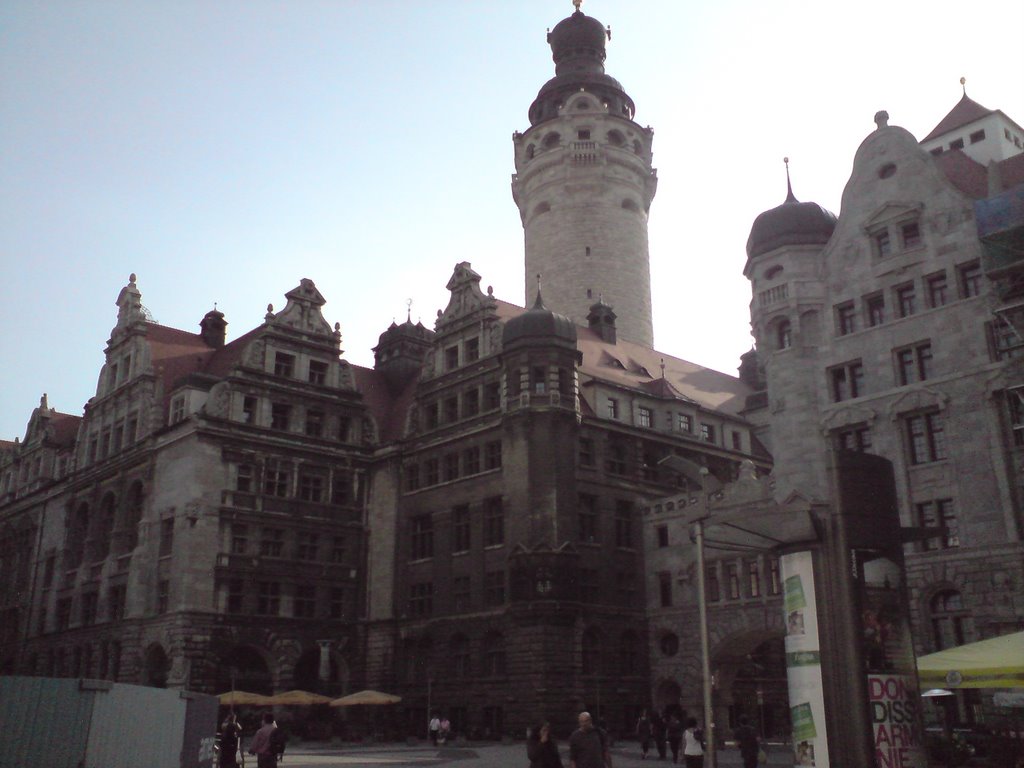 Neues Rathaus by nitroLE