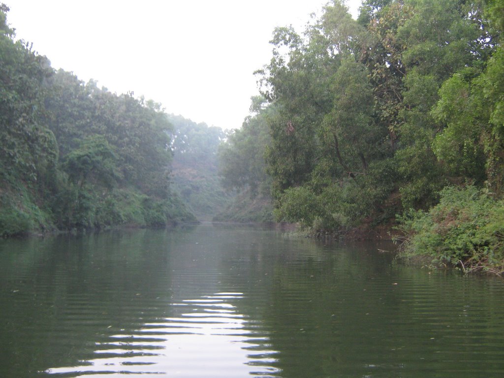 Foys Lake by Babar IT