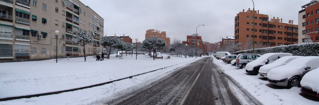 La nieve en mi barrio by Felipe Salvador Ortiz-Caro