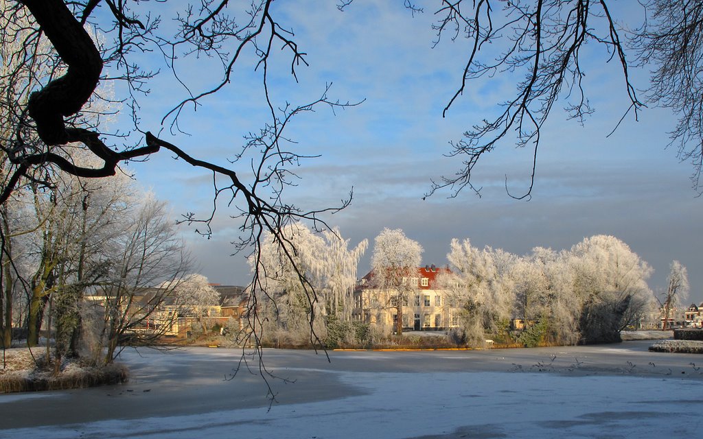 Zwolle, Stadsgracht by Blauwehand