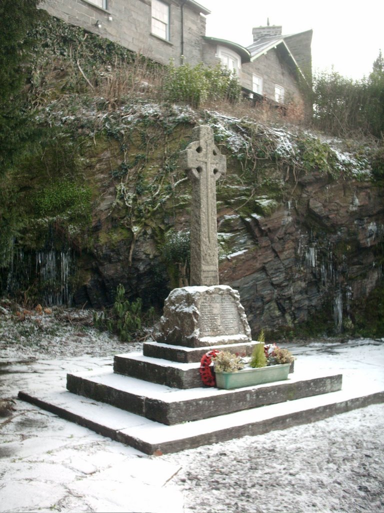 Maentwrog war memorial by Keith Ruffles