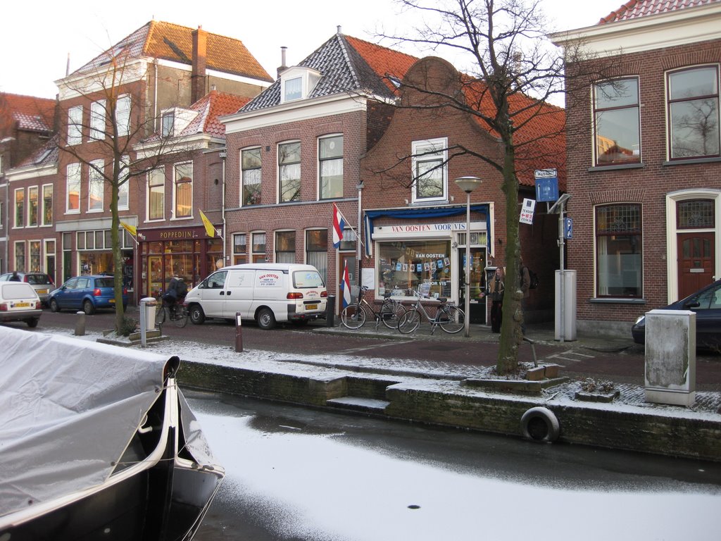 Delft, Buitenwatersloot by R.Jutte-vander Krogt