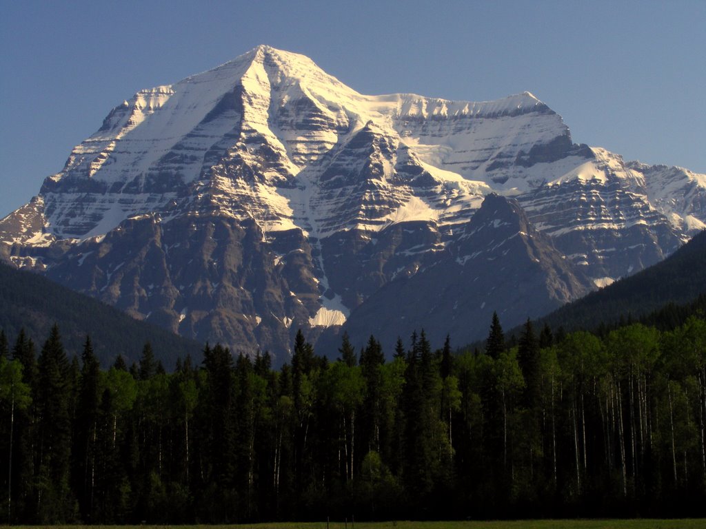 Mt Robson im Mai 2008 by janosch5166