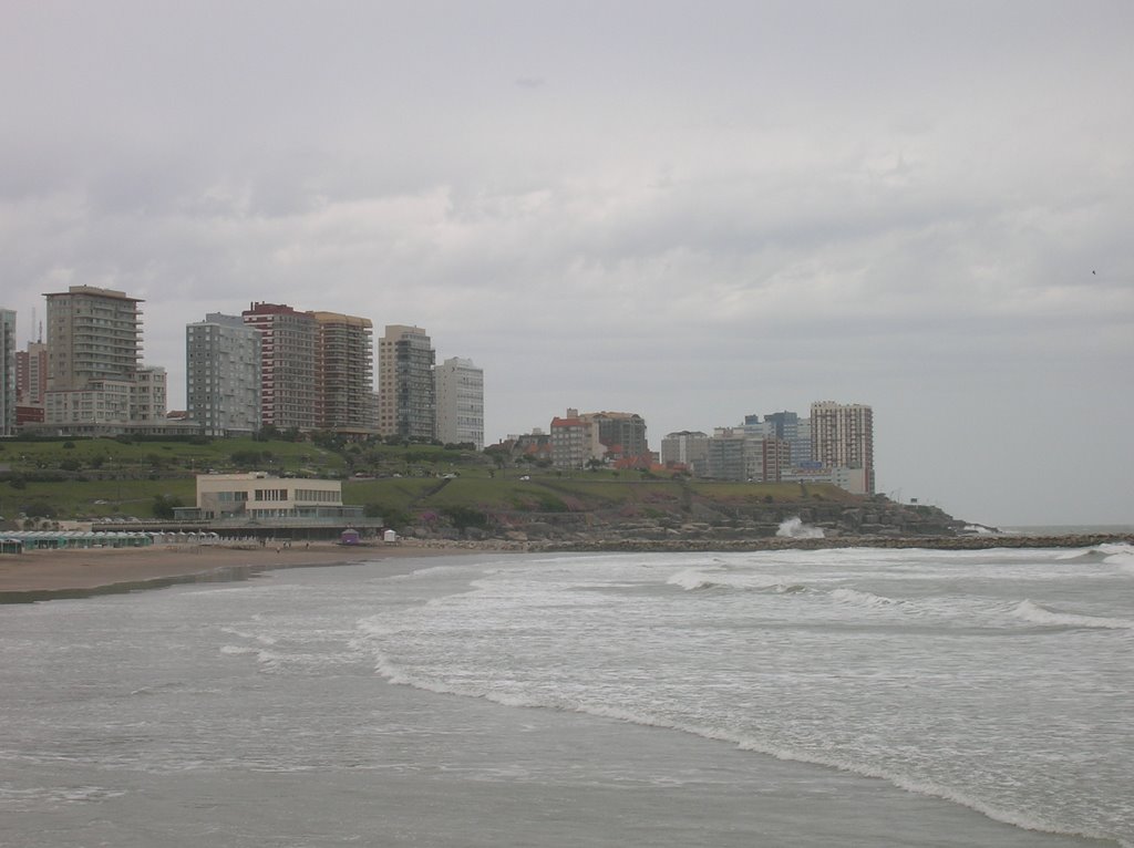 Playa Grande by FERMUCHI