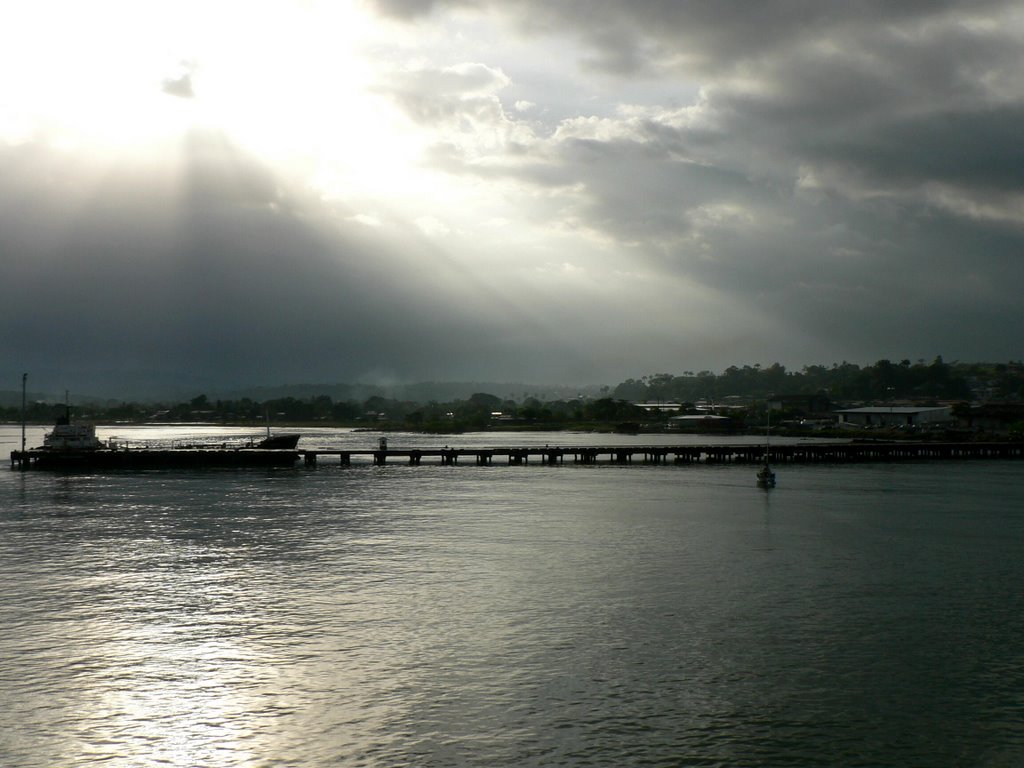 Puerto Limon, Der nächste Regen kommt bestimmt! by Rainer I.